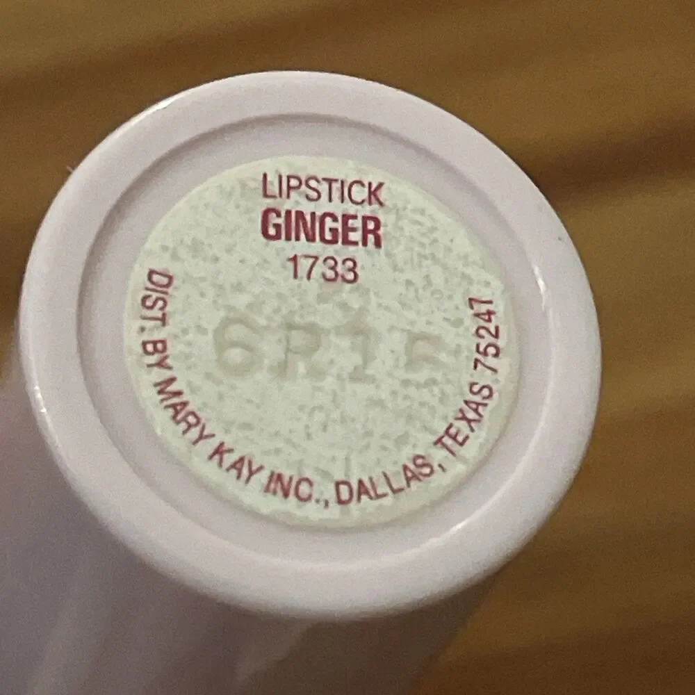 Mary Kay Lipstick Ginger 1733 Signature Color Moisturizing NOS Retired